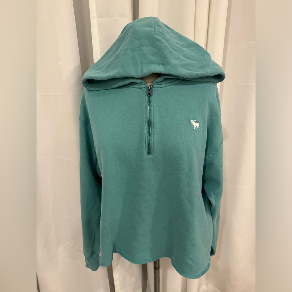 Abercrombie crop top sweatshirt size Mine